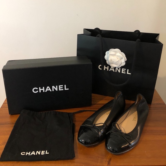 Chanel Ballet Flats / Black Patent Leather / 36.5 - Picture 1 of 9